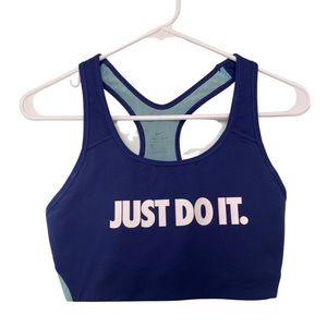 Nike Women’s Pro Classic Swoosh Cooling Bra